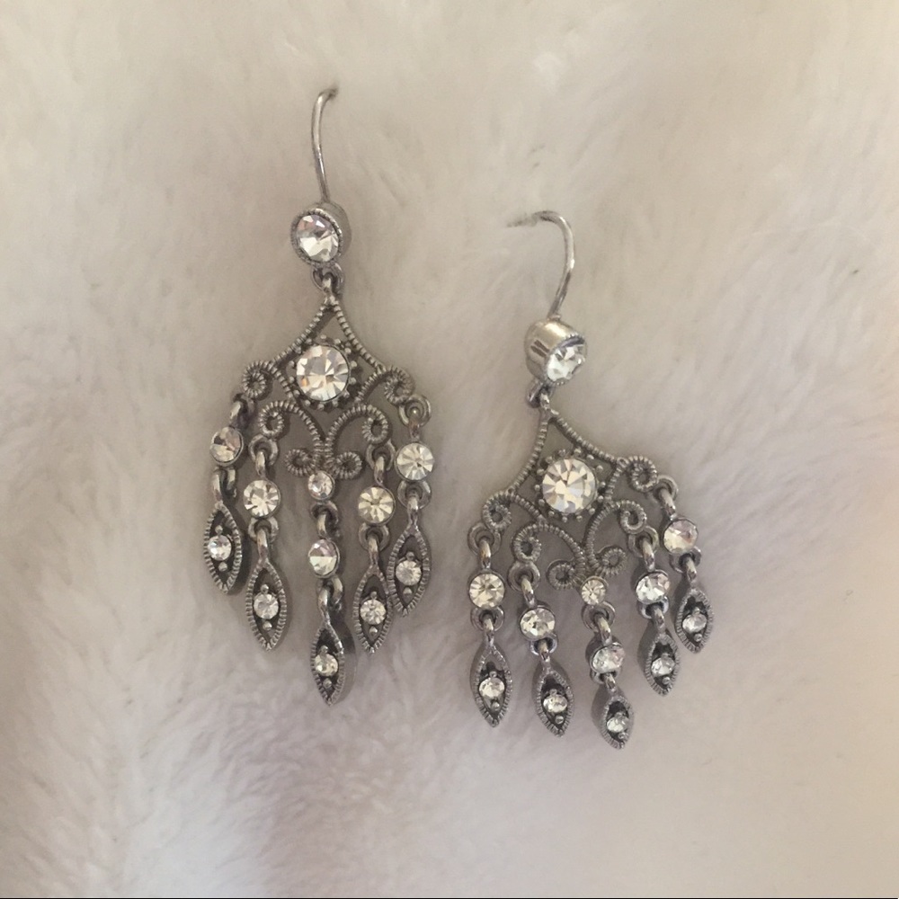 Chandelier earrings